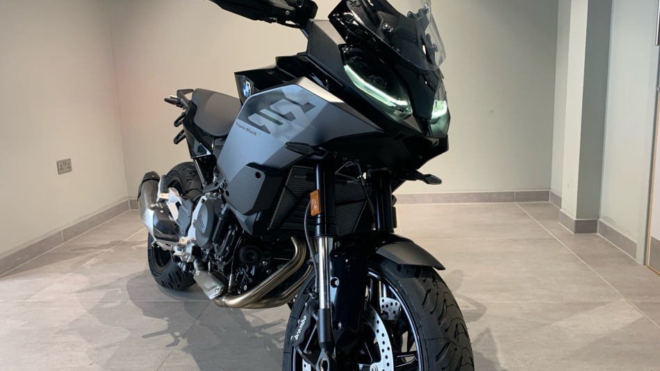 BMW F900 XR (25MY)